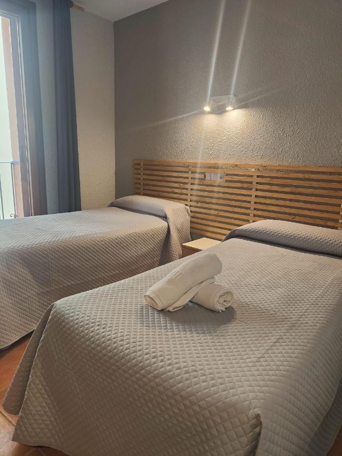 Hotel Acebo Plaza Mayor Jaca Exterior photo